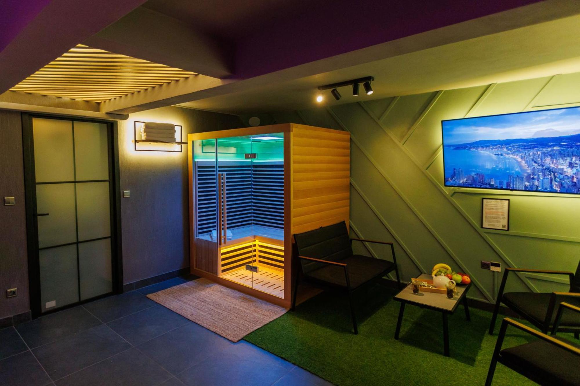 Leo Apartment Suite & Private Spa Zone - Old City Bratislava Exteriör bild