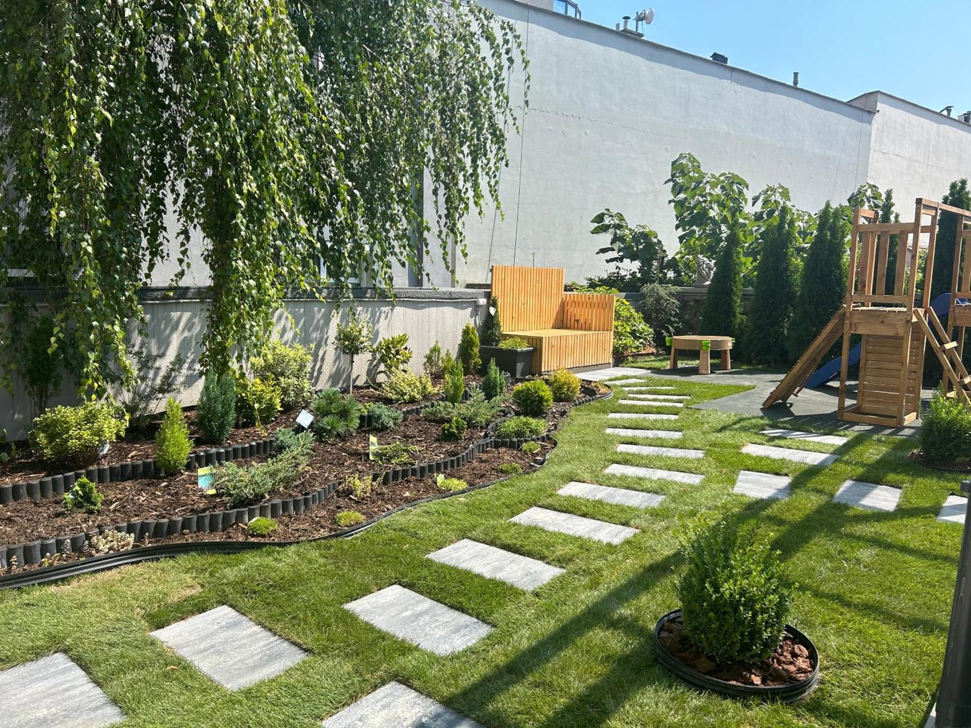 Leo Apartment Suite & Private Spa Zone - Old City Bratislava Exteriör bild