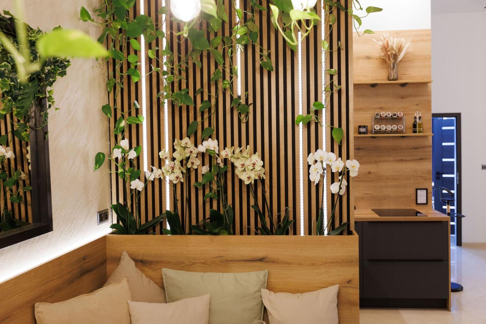 Leo Apartment Suite & Private Spa Zone - Old City Bratislava Exteriör bild